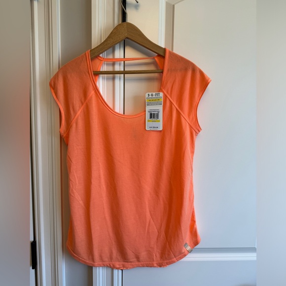 Under Armoir running shirt. Size M. NWT - Picture 1 of 7